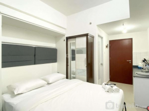 Restful and Tidy Studio Sayana Bekasi Apartment By Travelio
